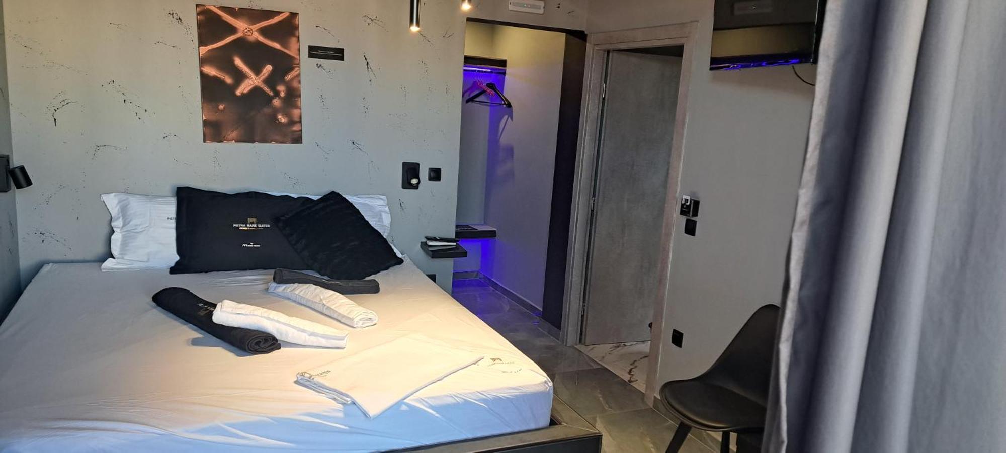 Pietra Mare Suites Patras Luaran gambar
