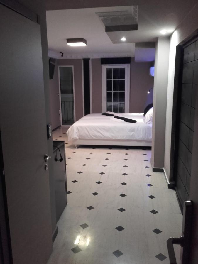 Pietra Mare Suites Patras Luaran gambar