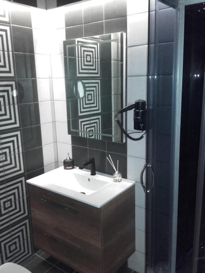 Pietra Mare Suites Patras Luaran gambar